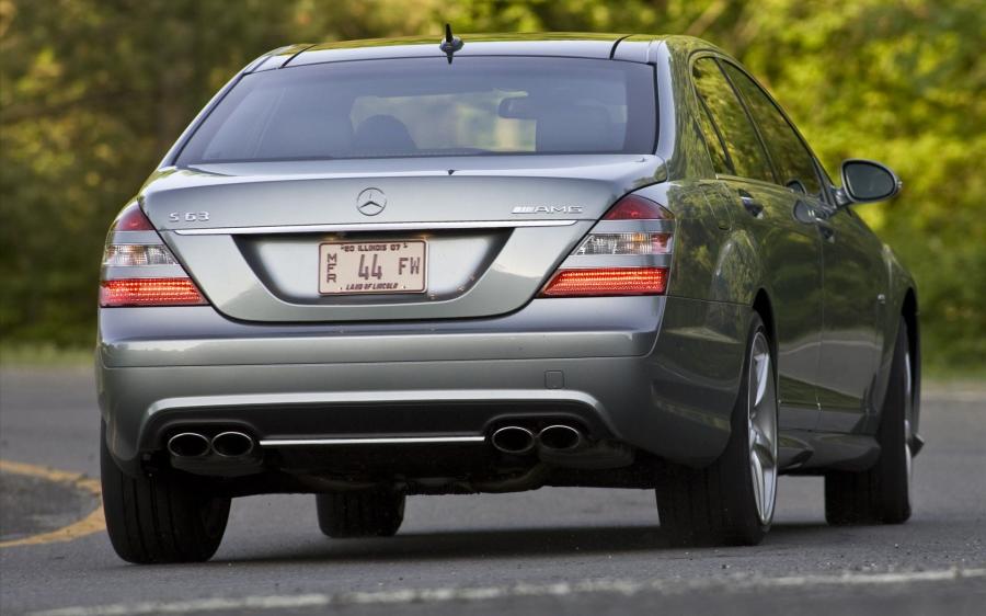  Mercedes-Benz S63 AMG 2009 года  (фото 24 из 42)
